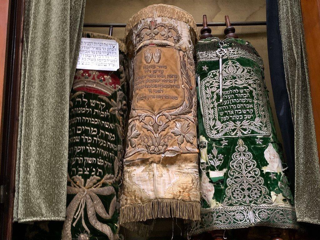 Gallery - Jewish heritage - Moshi nahone synagogue