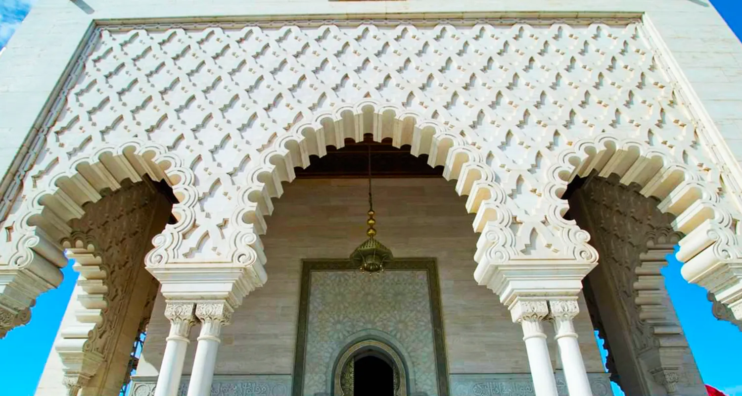 Things to do in Morocco - Tour of Fez - Bab Boujloud gate - holiday in Morocco